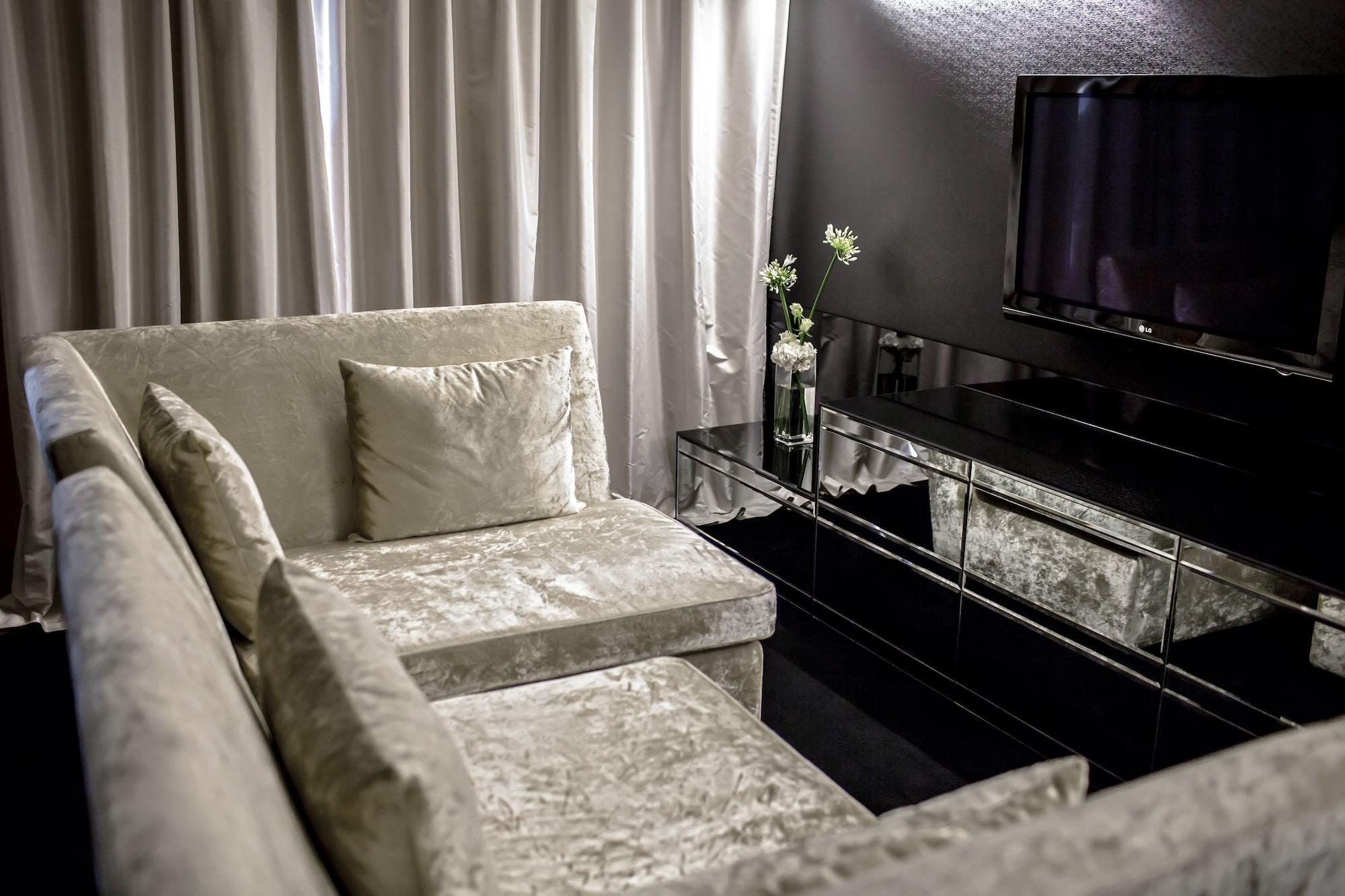 Damianii Luxury Boutique &